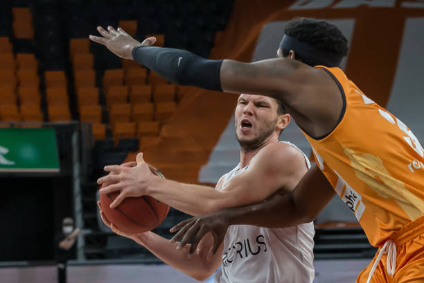 罗德里戈挺 罗德里戈挺