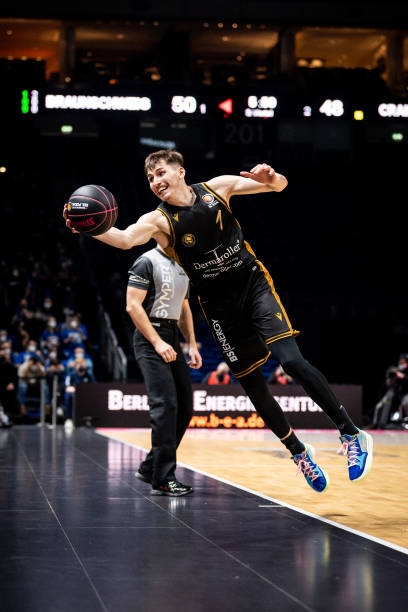 留守国内的 留守国内的