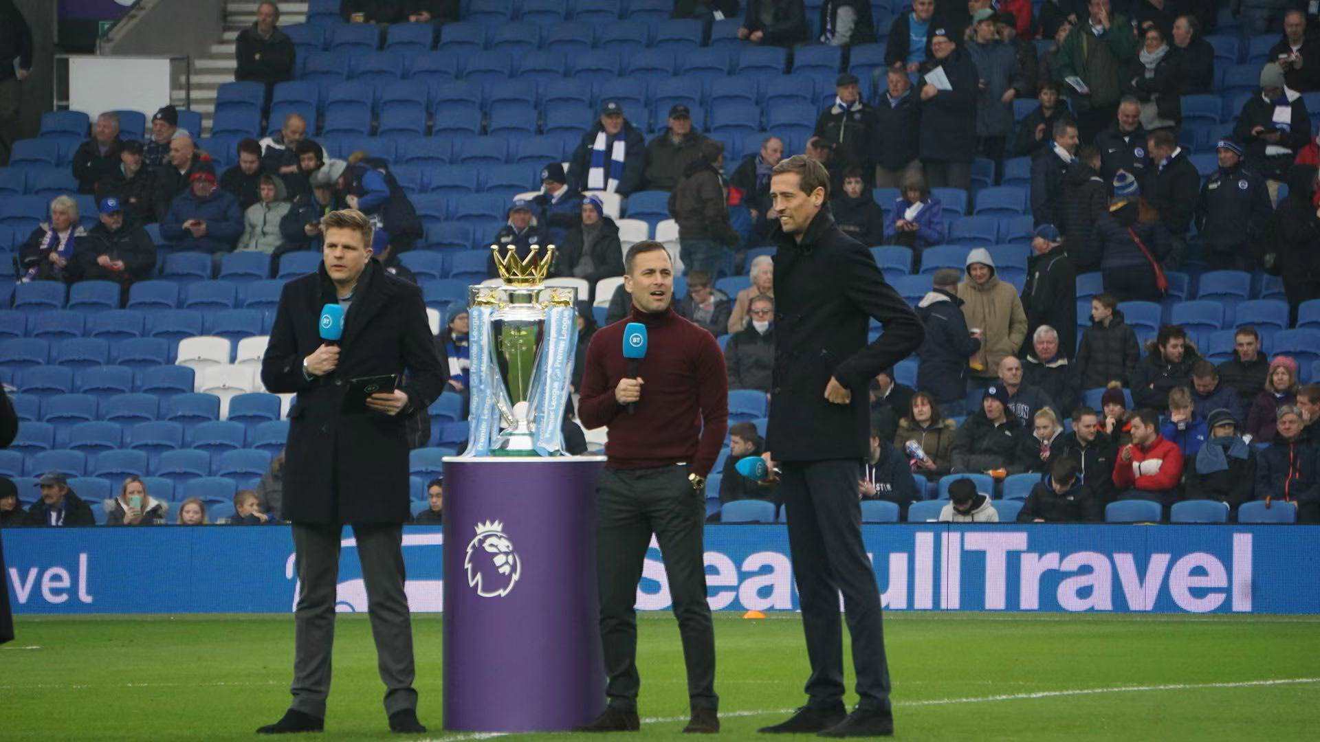 欧冠4场坐穿板凳！皇马20岁小将惹怒队友：安帅.