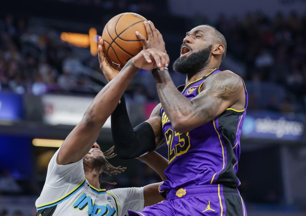 图片报：伊藤洋辉同一位置第三次受伤，至少缺席3个月.