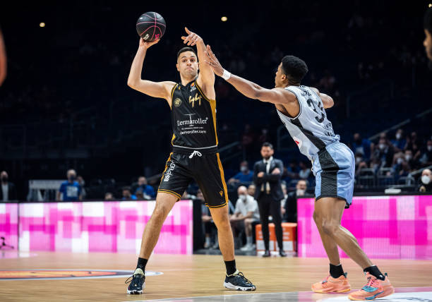 这一案件也 这一案件也