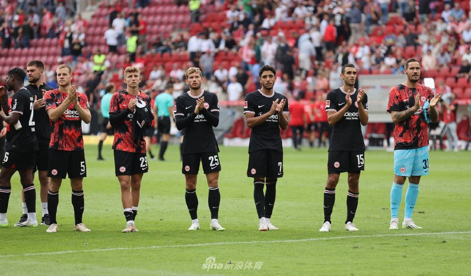 他在比赛中 他在比赛中