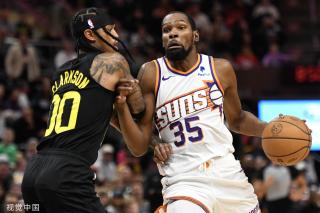 怎么回事？灰熊在换帅后已惨遭三连败，同时排名被勇士反超降至西部第六位.