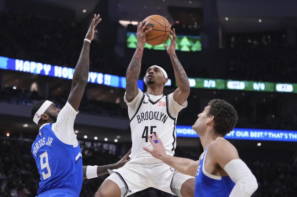 东体：国足没能“站着死”，0-7的背后是“0-11”的赤裸现实