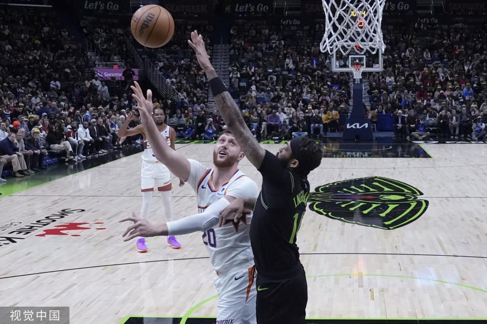 蓝军秘史：斯坦福桥点球点下方安葬着蓝军传奇奥斯古德的骨灰（蓝军隐秘往事：斯坦福桥点球点下埋着传奇名宿奥斯古德的骨灰）